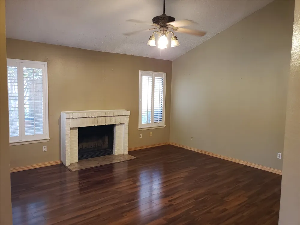 662 Prairie Dell Street Lewisville, TX 75067