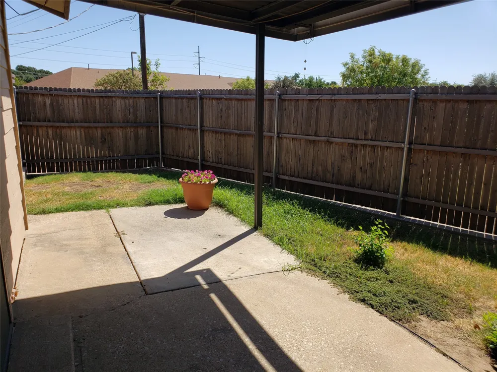 662 Prairie Dell Street Lewisville, TX 75067