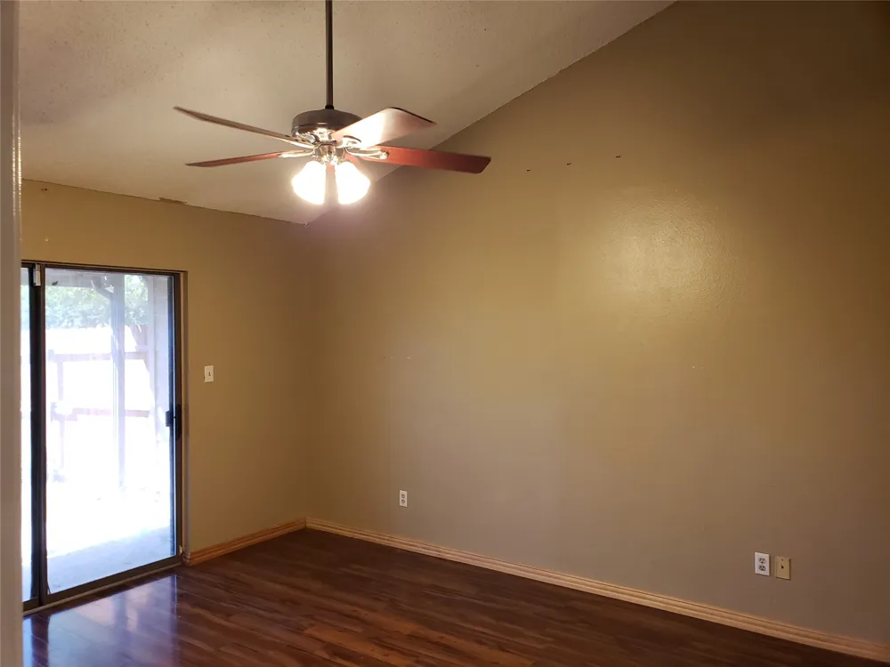 662 Prairie Dell Street Lewisville, TX 75067