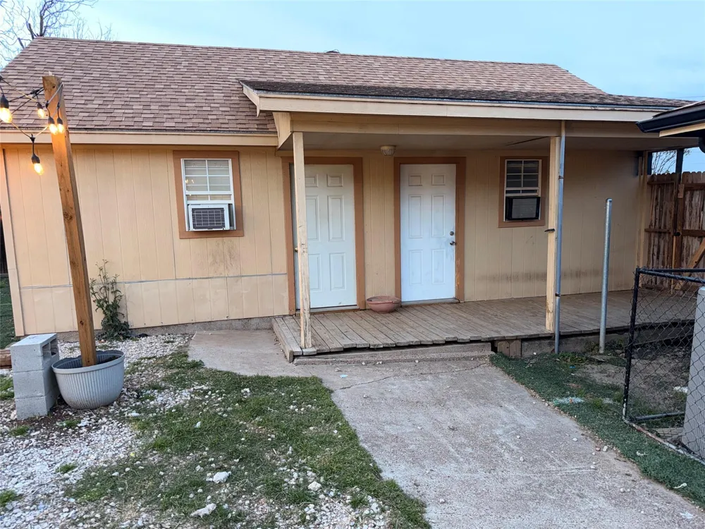 219 Barton Street Royse City, TX 75189