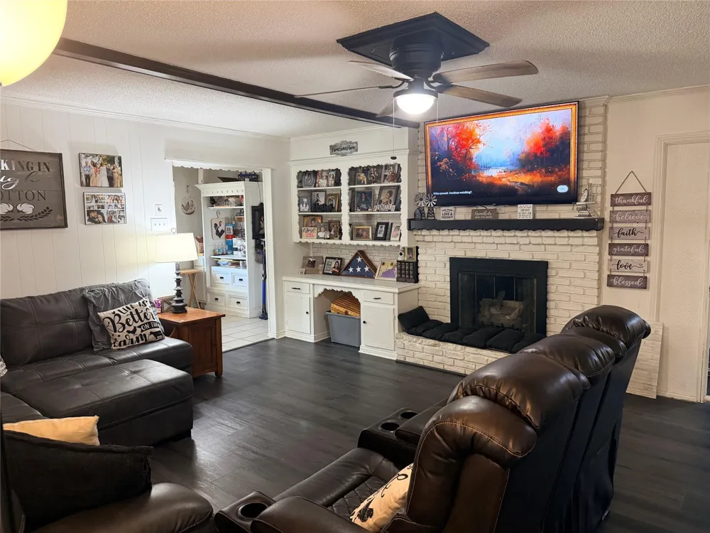 219 Barton Street Royse City, TX 75189