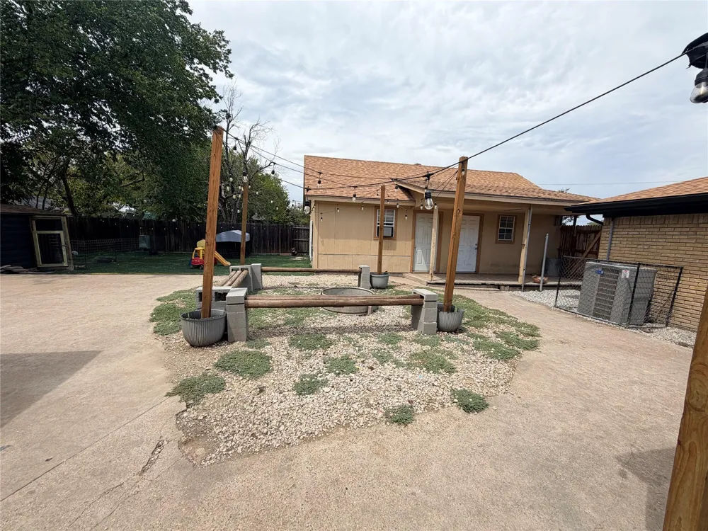 219 Barton Street Royse City, TX 75189