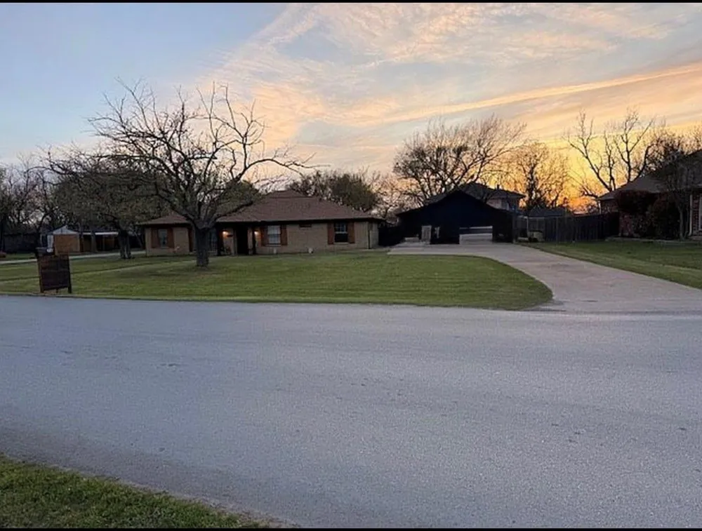 219 Barton Street Royse City, TX 75189