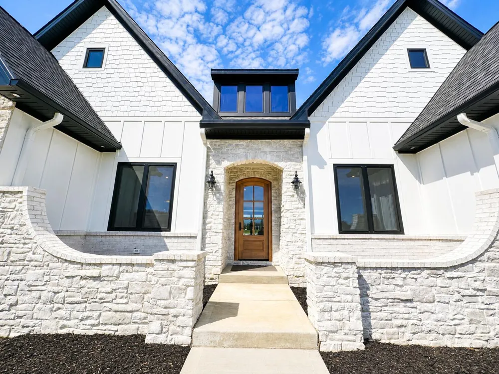 9034 York Crest Drive Saline, MI 48176
