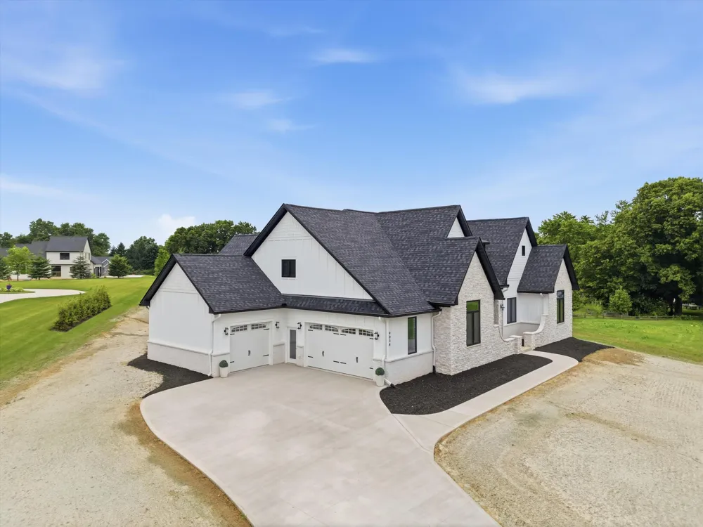 9034 York Crest Drive Saline, MI 48176