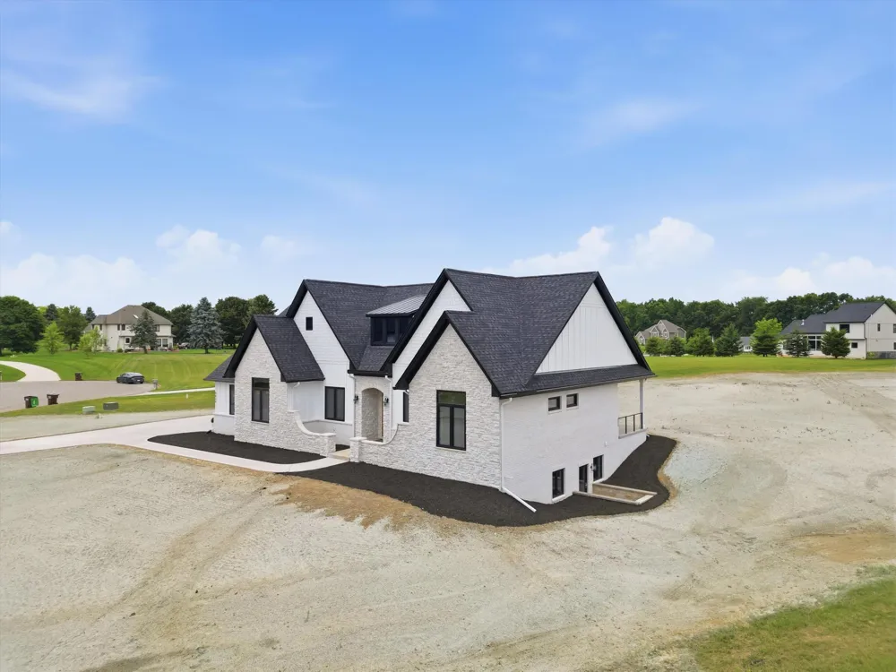 9034 York Crest Drive Saline, MI 48176