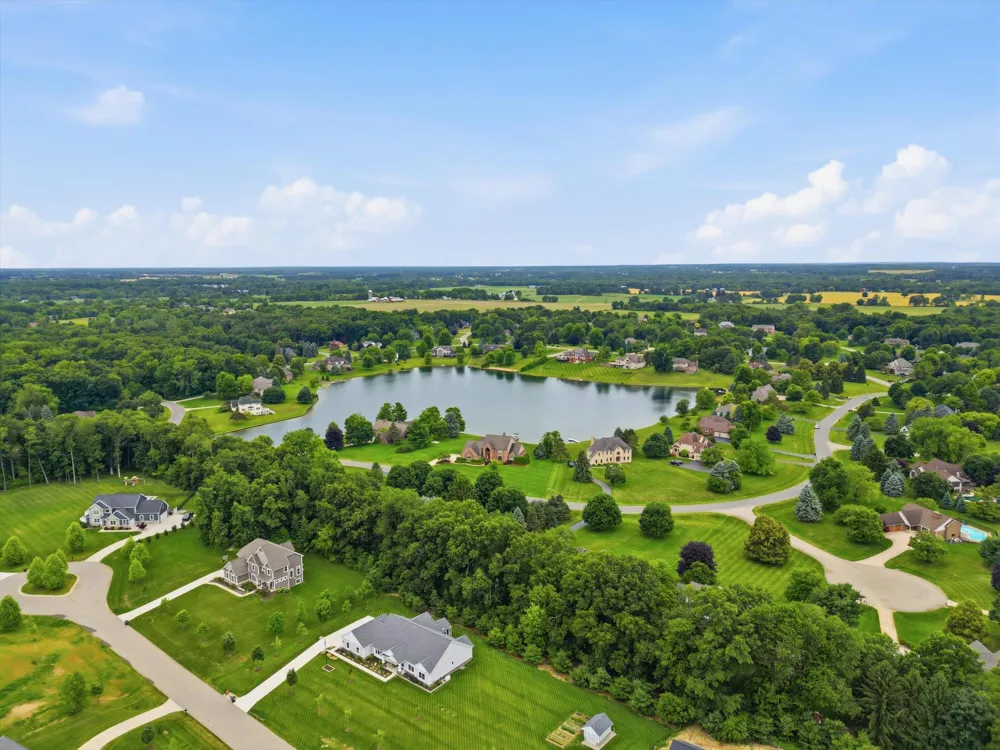 9034 York Crest Drive Saline, MI 48176