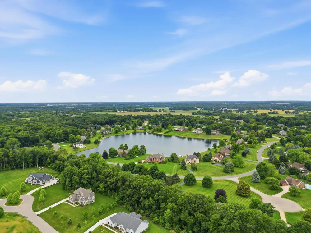 9034 York Crest Drive Saline, MI 48176