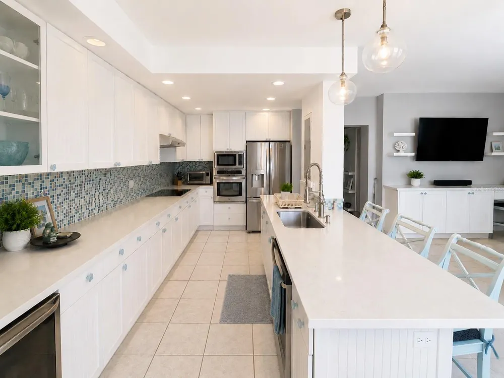 200 OCEAN DRIVE #231 Humacao, PR 00791