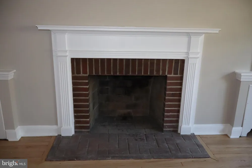 1516 SURREY LANE Wynnewood, PA 19096