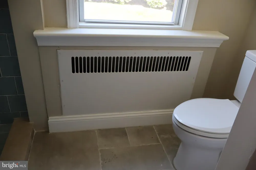 1516 SURREY LANE Wynnewood, PA 19096