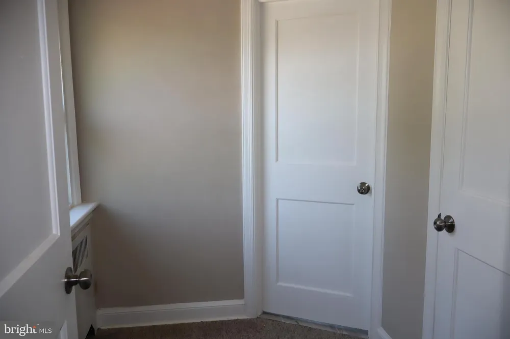 1516 SURREY LANE Wynnewood, PA 19096