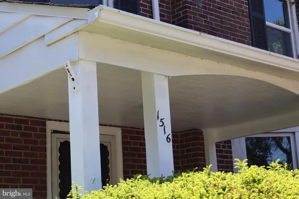 1516 SURREY LANE Wynnewood, PA 19096