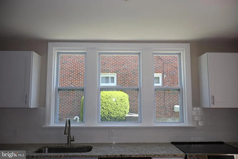 1516 SURREY LANE Wynnewood, PA 19096
