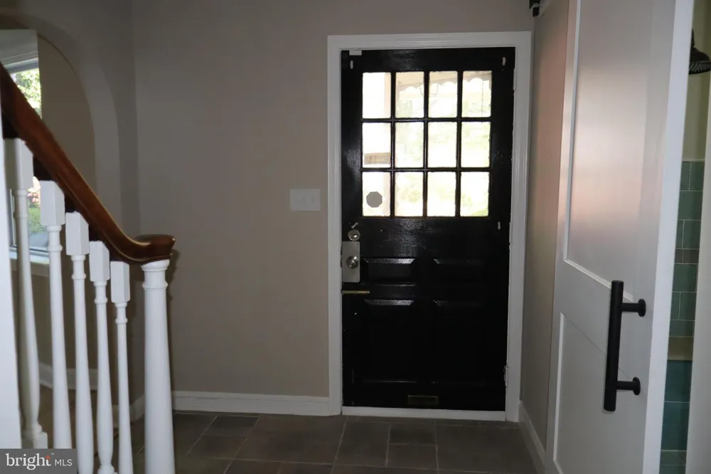 1516 SURREY LANE Wynnewood, PA 19096