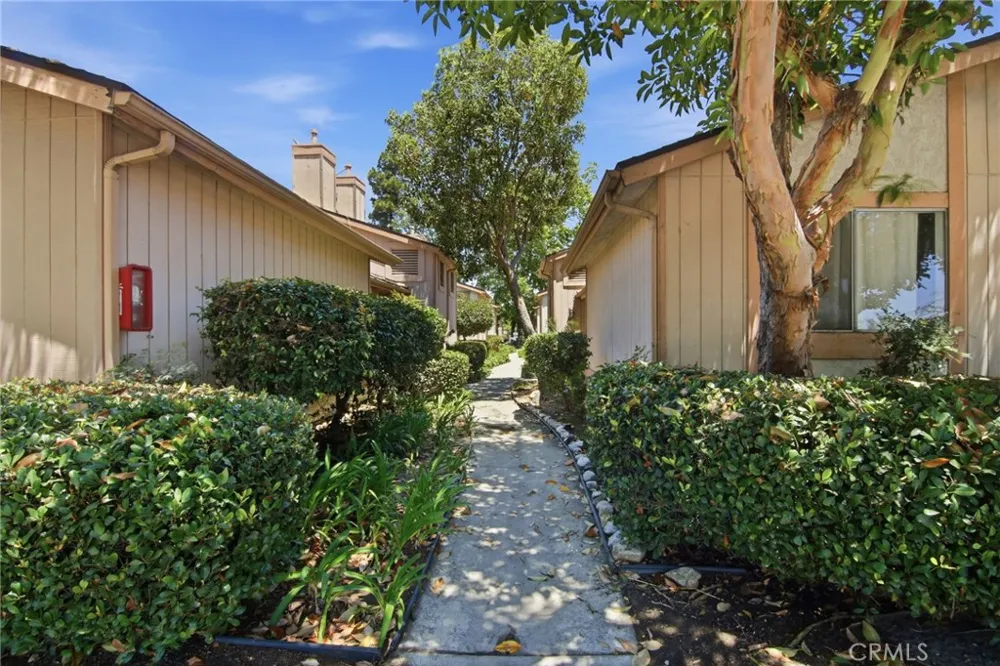 3342 Elm Avenue #26 Long Beach, CA 90807