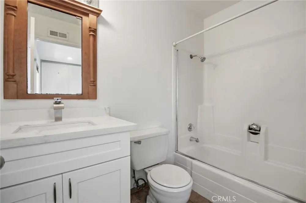 3342 Elm Avenue #26 Long Beach, CA 90807