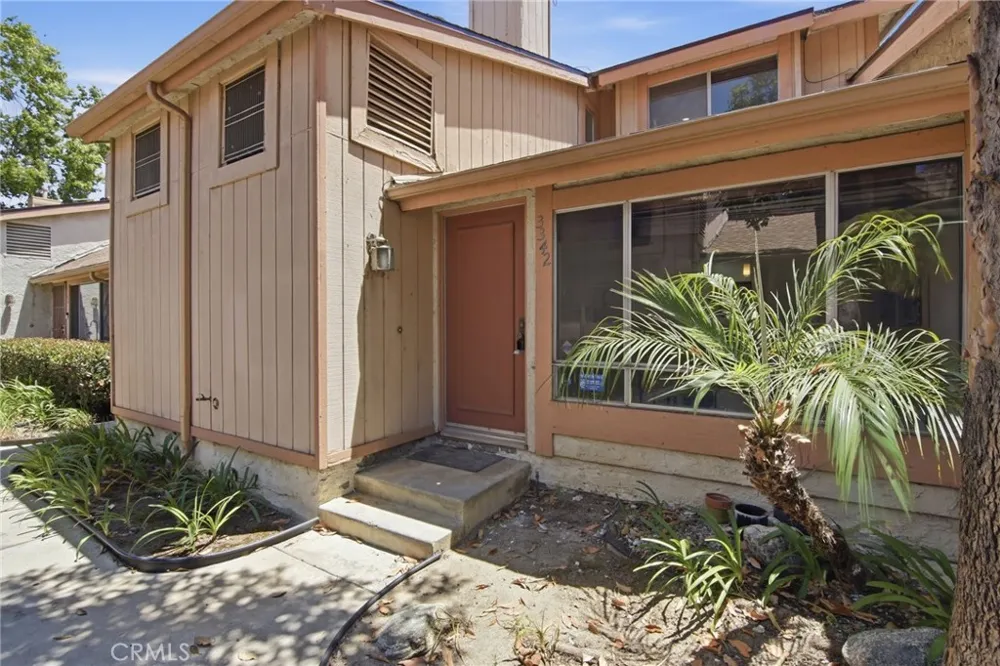 3342 Elm Avenue #26 Long Beach, CA 90807