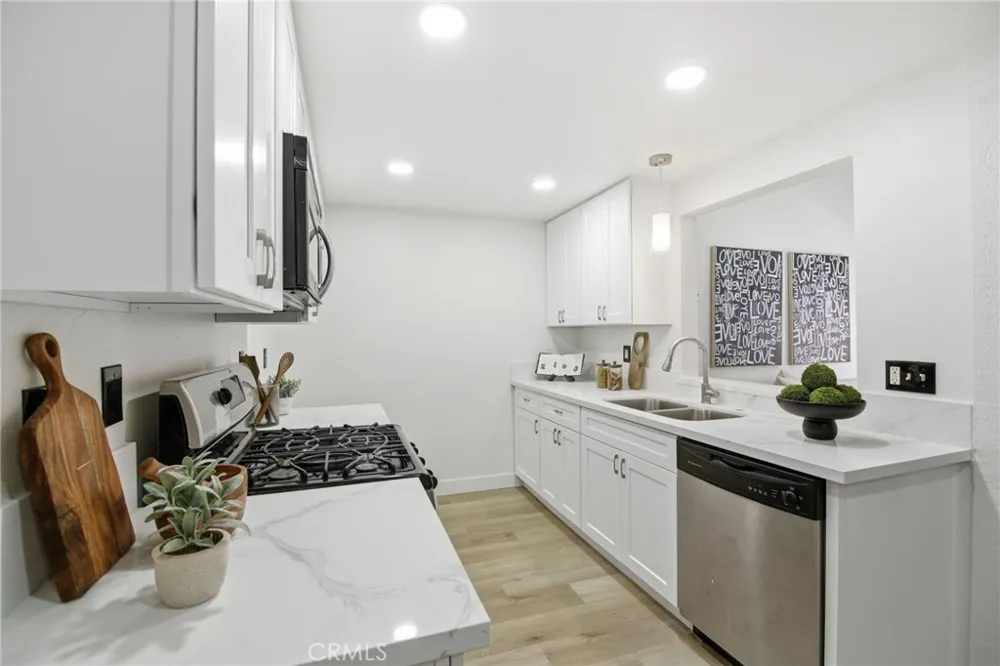 3342 Elm Avenue #26 Long Beach, CA 90807