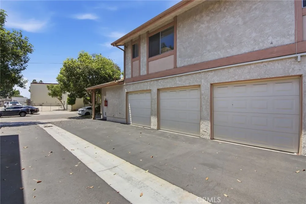 3342 Elm Avenue #26 Long Beach, CA 90807