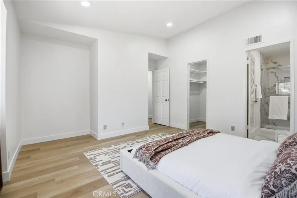 3342 Elm Avenue #26 Long Beach, CA 90807