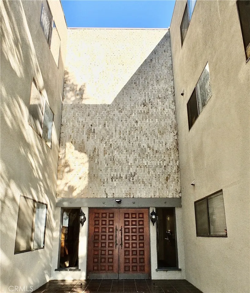 10420 Downey #203 Downey, CA 90241