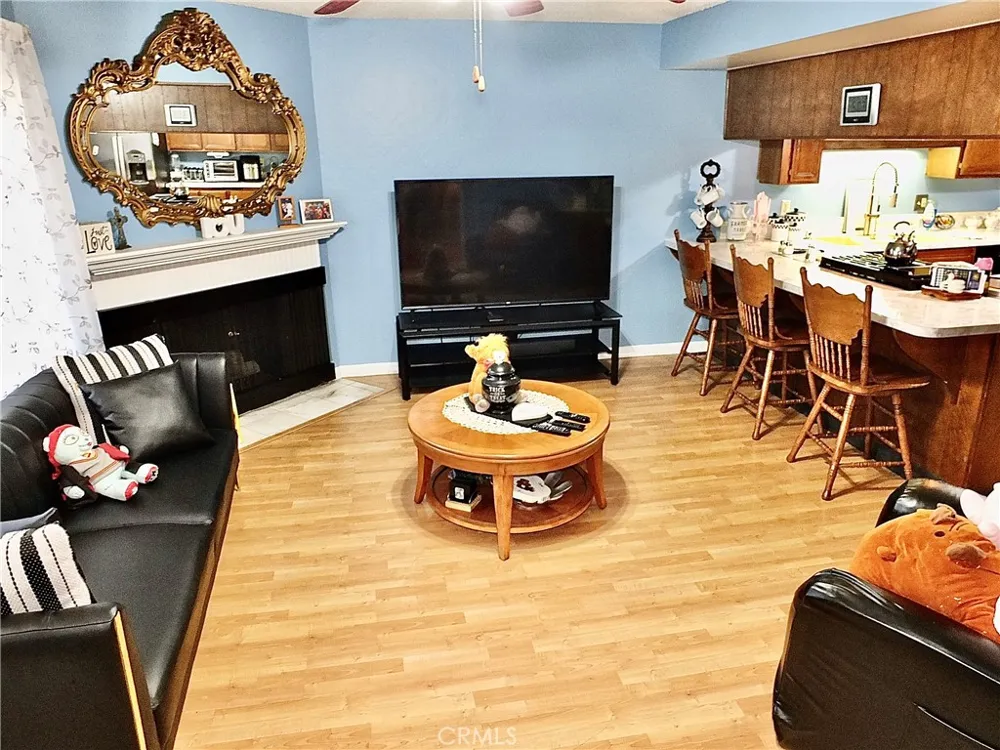 10420 Downey #203 Downey, CA 90241
