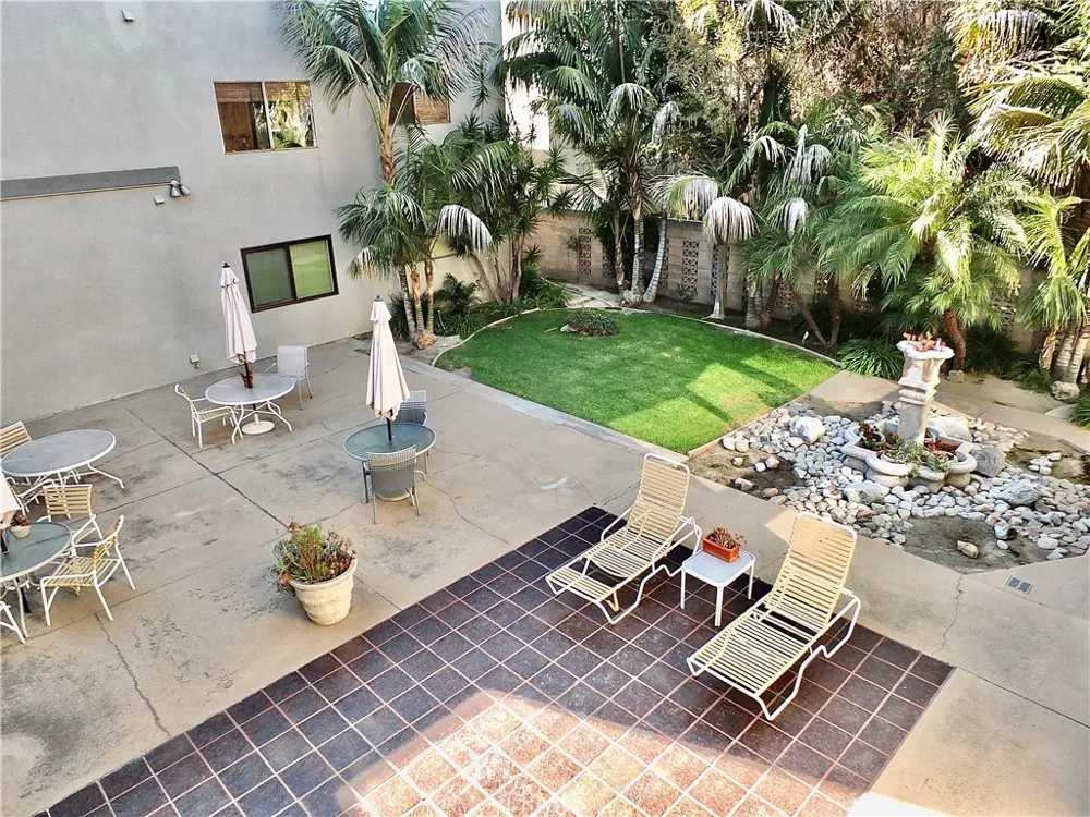 10420 Downey #203 Downey, CA 90241