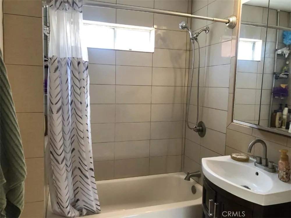 424 E 91st Street Los Angeles, CA 90003