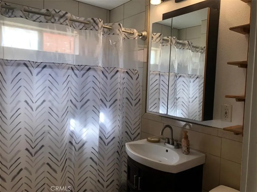 424 E 91st Street Los Angeles, CA 90003