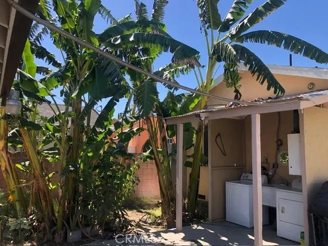 424 E 91st Street Los Angeles, CA 90003