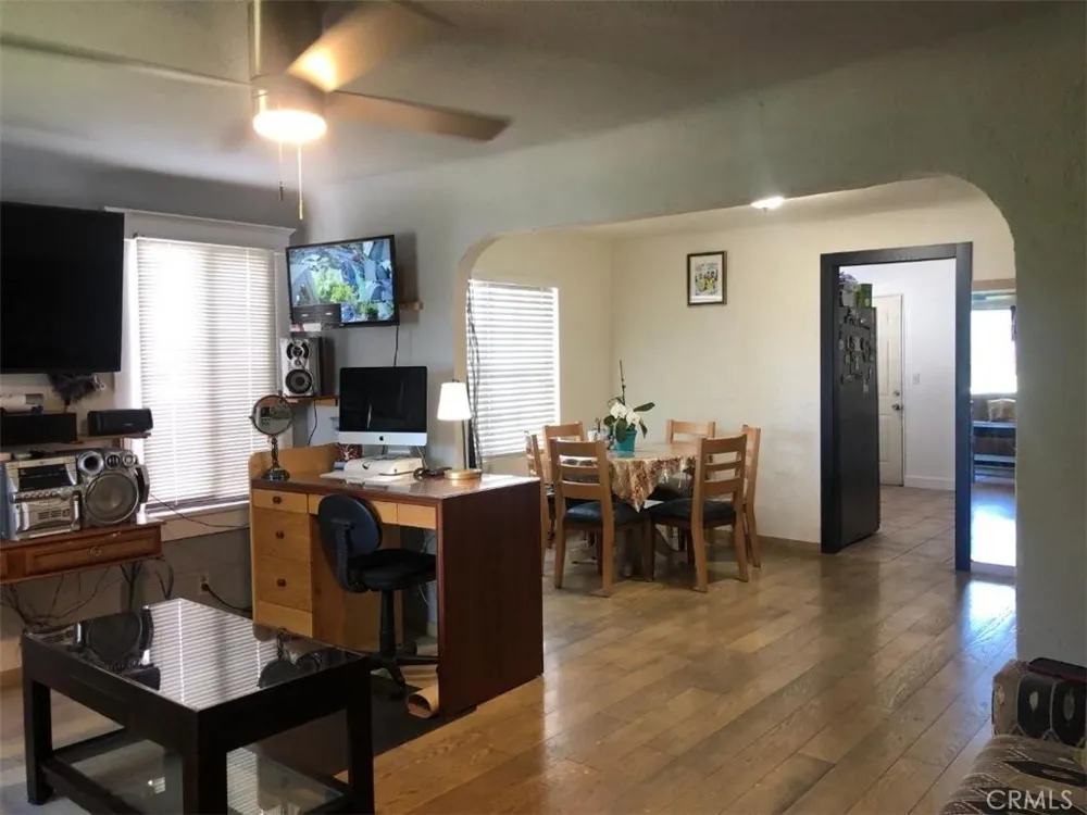 424 E 91st Street Los Angeles, CA 90003