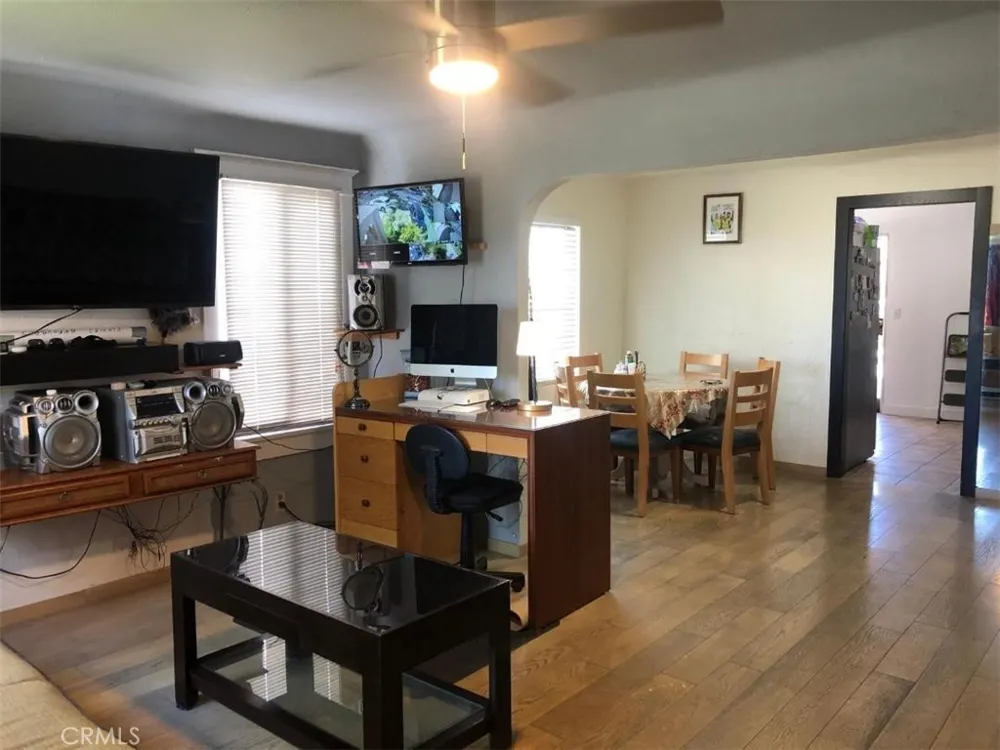 424 E 91st Street Los Angeles, CA 90003