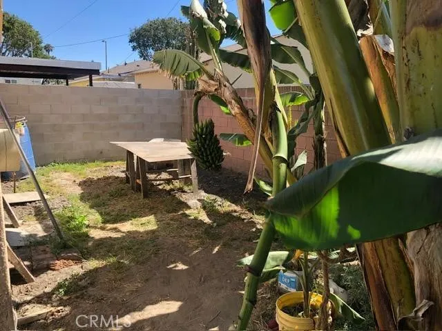 424 E 91st Street Los Angeles, CA 90003