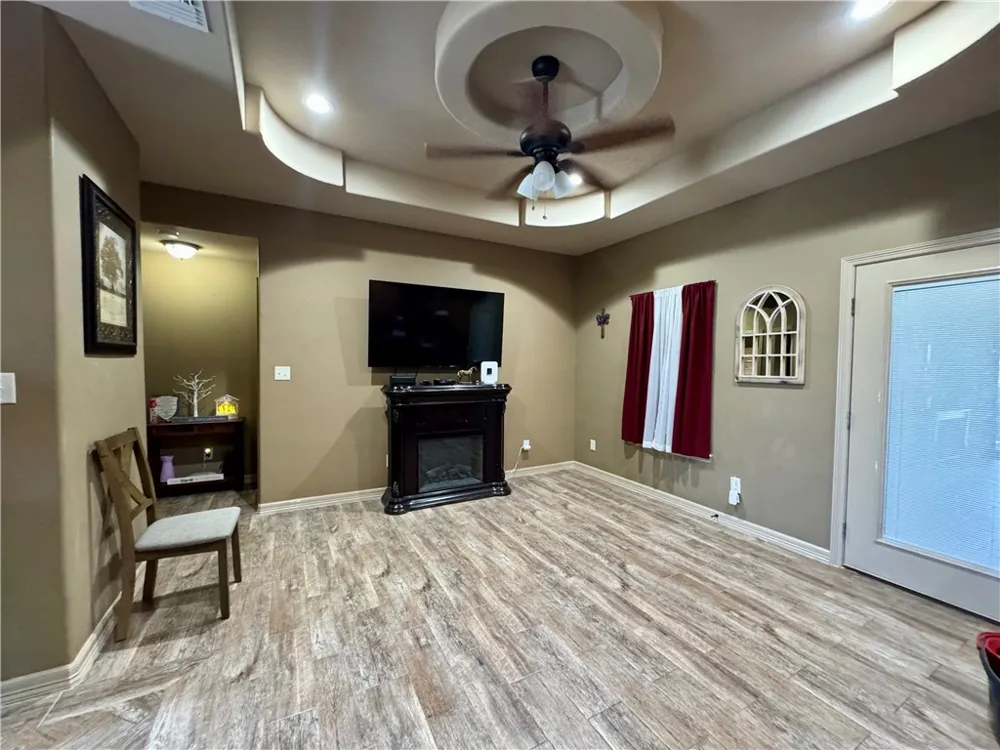 1521 Seabreeze Street Alice, TX 78332