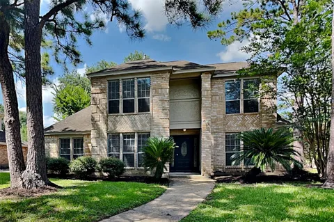 8427 Burwood Park Drive