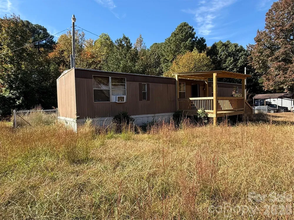 5027 Lineberger Loop Road Denver, NC 28037