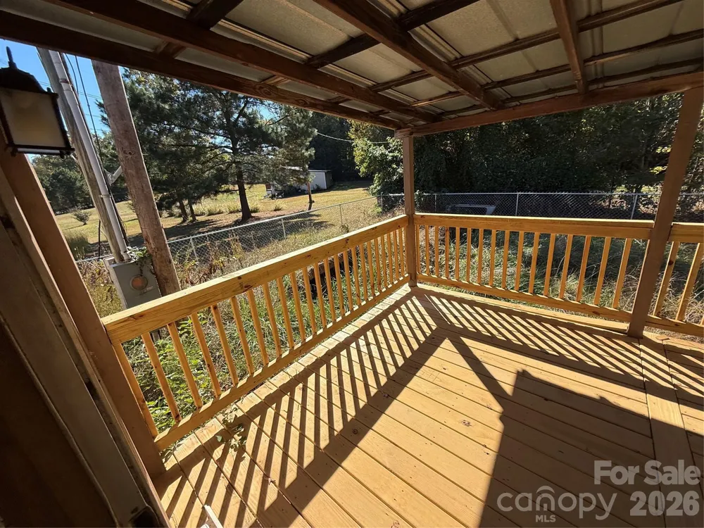 5027 Lineberger Loop Road Denver, NC 28037