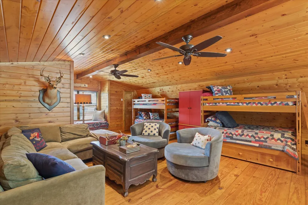 900 King Thomas Drive Scroggins, TX 75480
