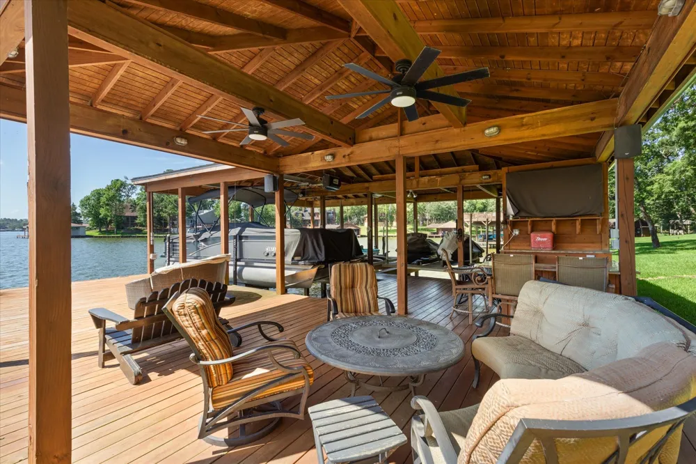 900 King Thomas Drive Scroggins, TX 75480