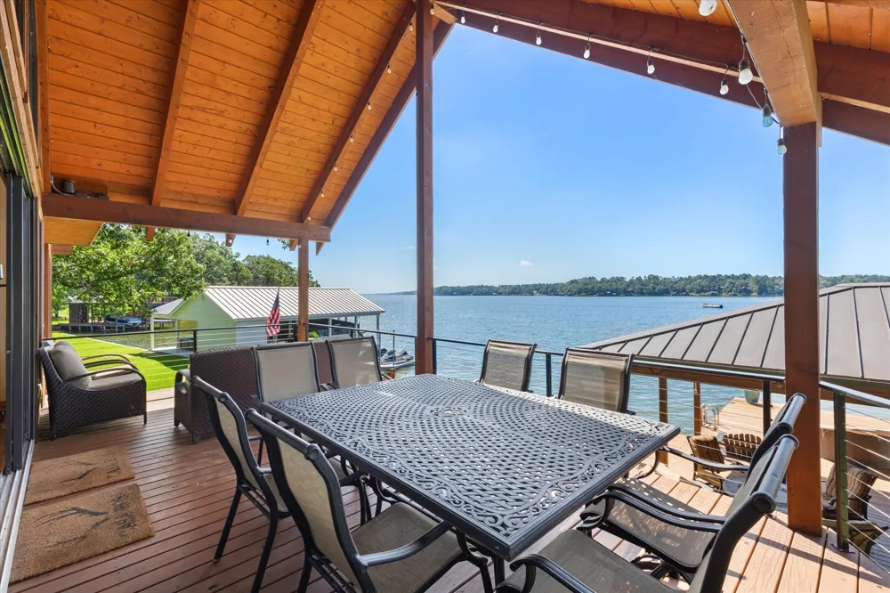 900 King Thomas Drive Scroggins, TX 75480