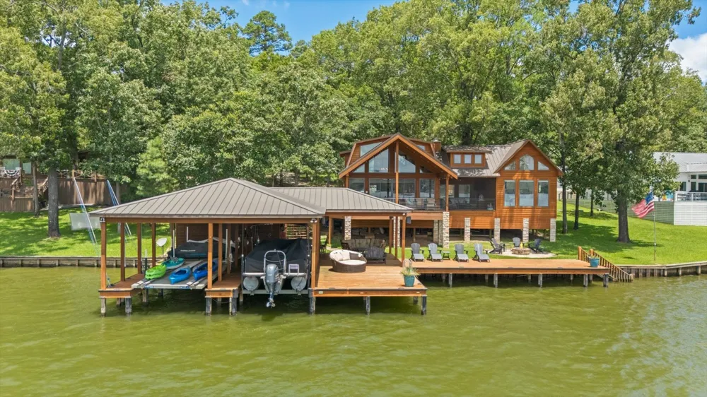 900 King Thomas Drive Scroggins, TX 75480