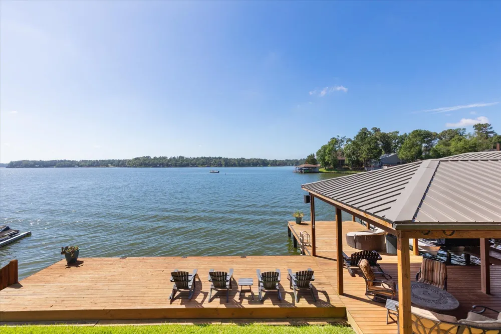 900 King Thomas Drive Scroggins, TX 75480