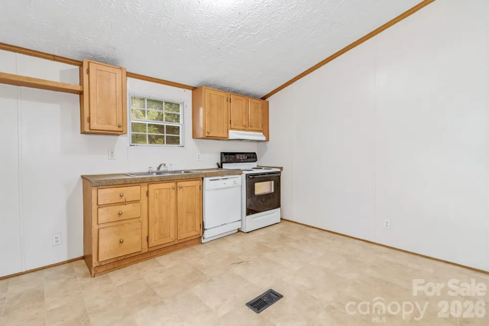 12 Green Cove Lane Alexander, NC 28701