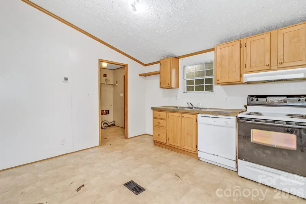 12 Green Cove Lane Alexander, NC 28701