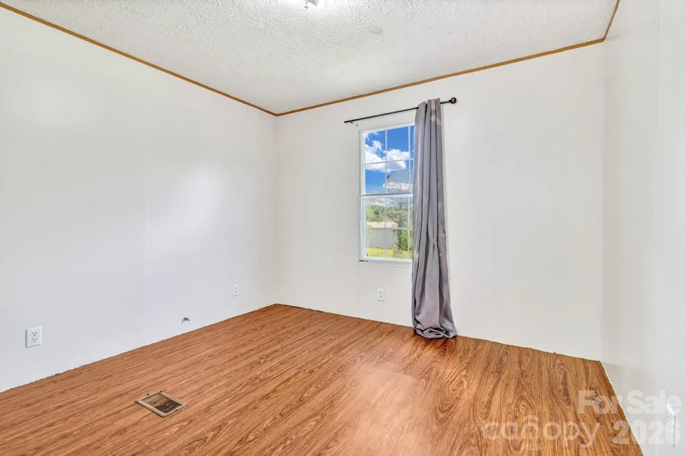 12 Green Cove Lane Alexander, NC 28701