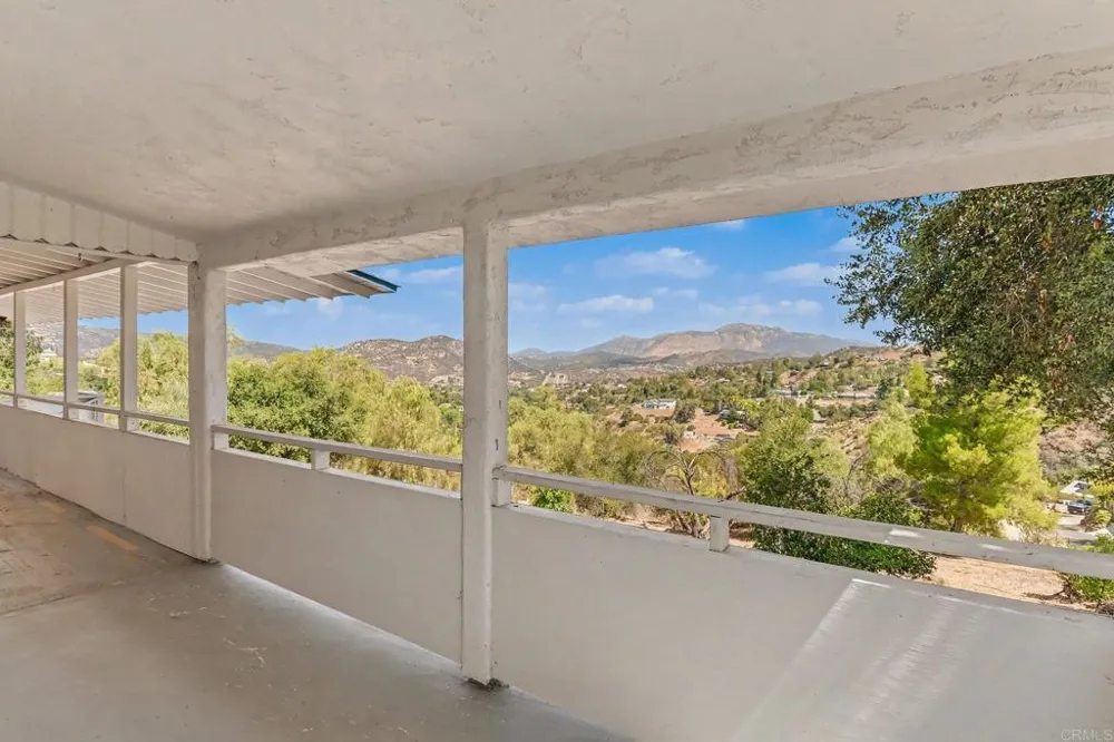 950 S Grade Road Alpine, CA 91901