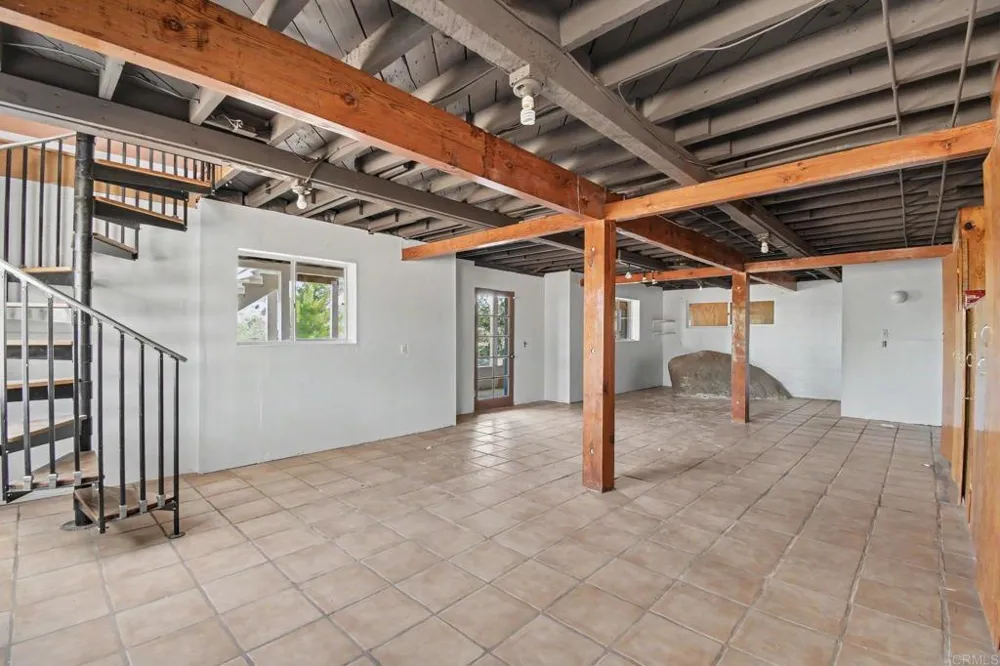 950 S Grade Road Alpine, CA 91901