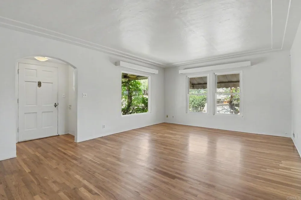 950 S Grade Road Alpine, CA 91901
