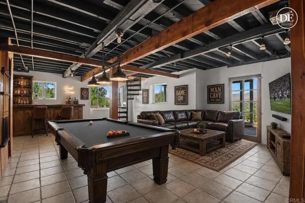 950 S Grade Road Alpine, CA 91901